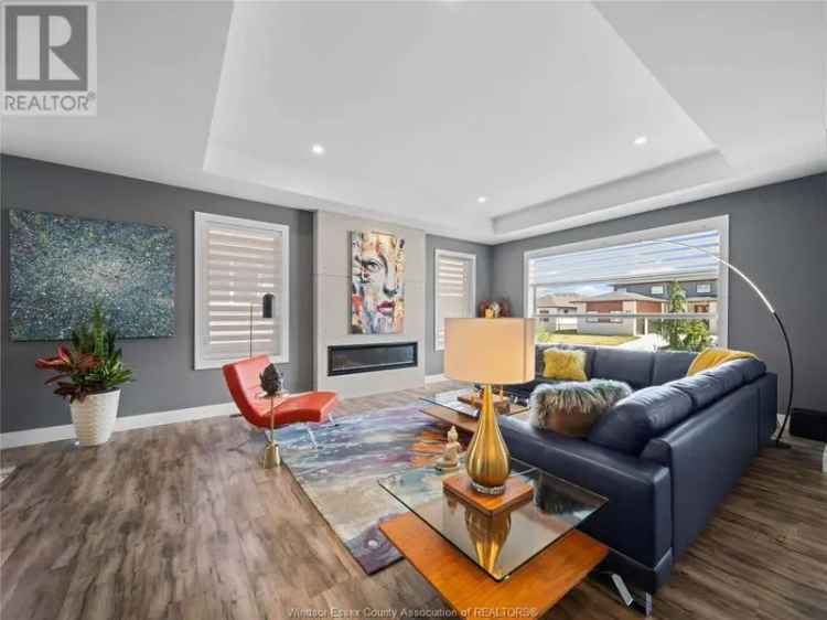 Luxury 6-Bedroom Home with Inground Pool and Outdoor Kitchen