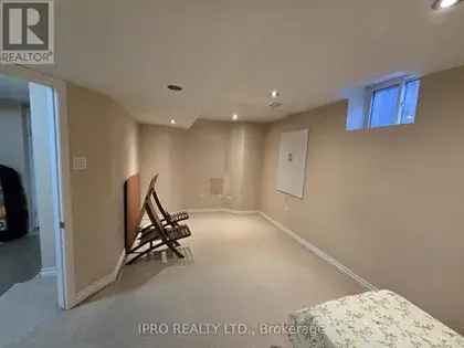 1 room apartment of 668 m² in Mississauga