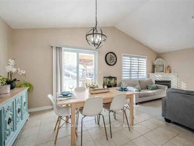 Stunning 3-Bedroom Family Home in Laurentian West Williamsburg