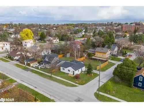 House For Sale In Collingwood, Ontario