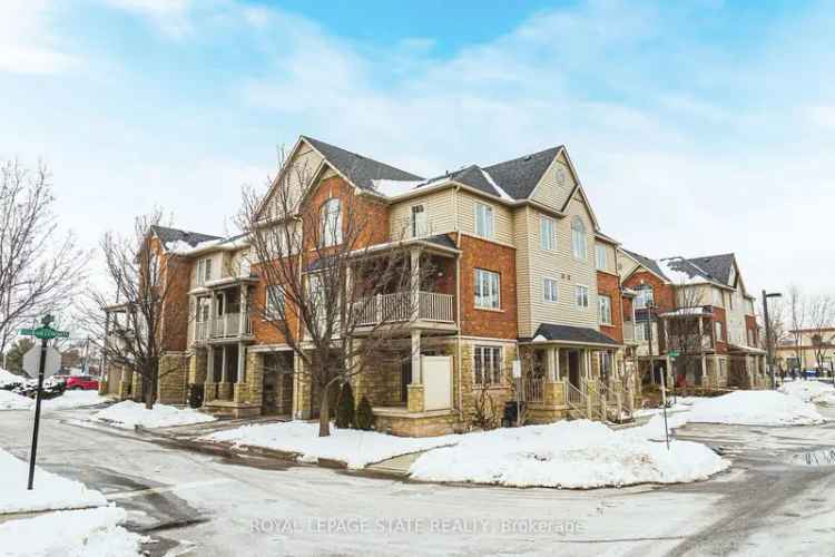 3 Bed 1.5 Bath Townhome in Longmoor Burlington