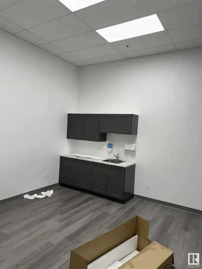 Office For Rent in Edmonton, Alberta