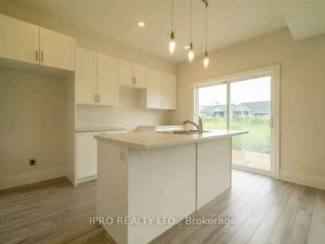 Luxury Townhome - 3 Beds - Gourmet Kitchen - Brand New