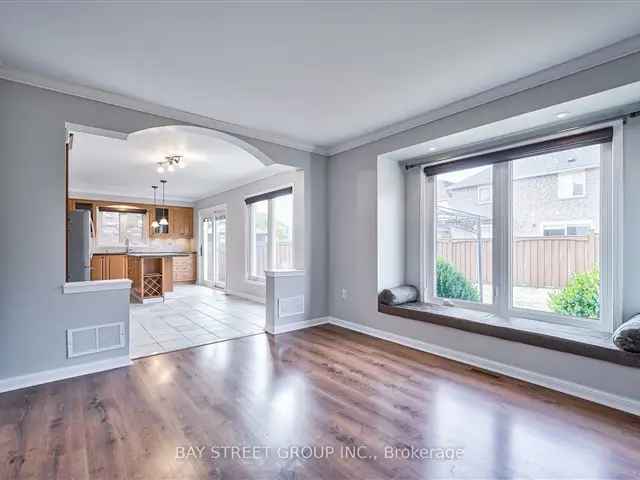 House For Sale in Brampton, Ontario