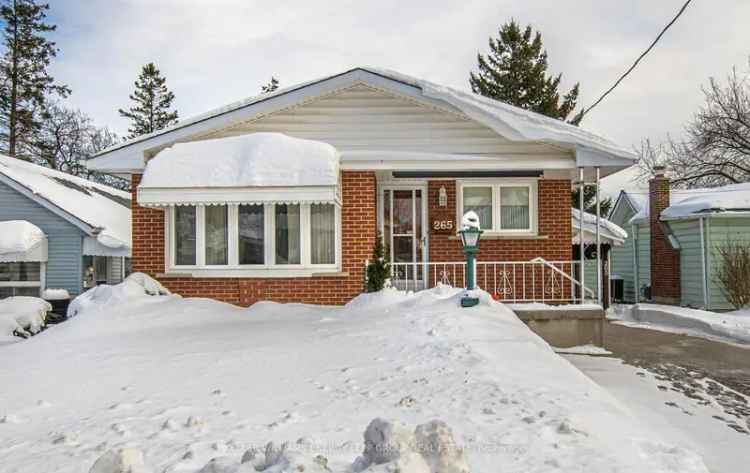 3-Bedroom Bungalow in Oshawa Family-Friendly Neighborhood