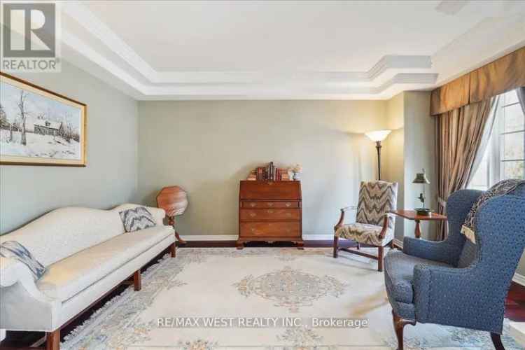 Elegant Meadowvale Village Home Near Trails