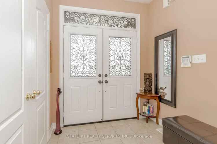 Stunning Upgraded Home Near Mississauga Major Highways