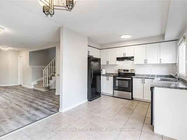 House For Sale in Burlington, Ontario