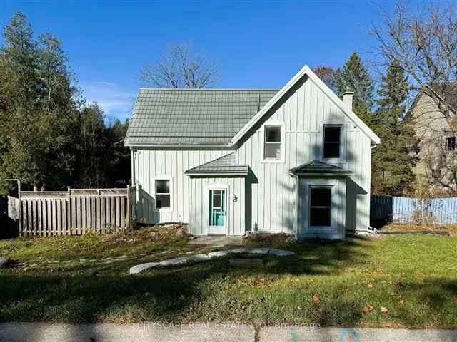 Rockwood Cottage: 3 Bed 2 Bath Home with In-Ground Pool