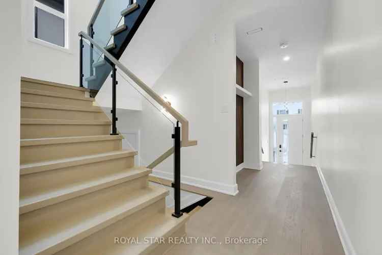 House For Sale in 553, Mutual Street, Ottawa, Ontario