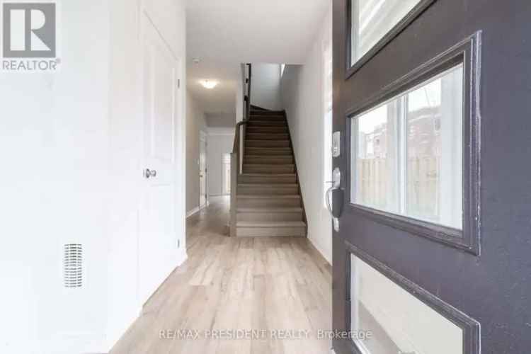 3 Bedroom Townhouse in Hamilton Near Schools and Parks