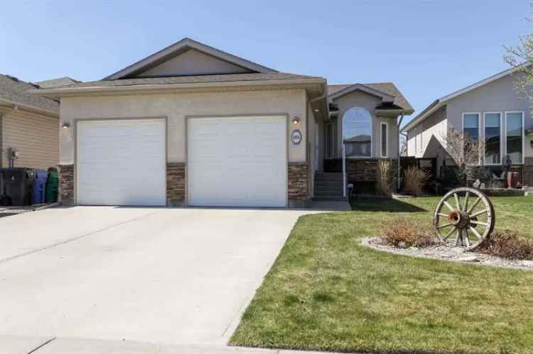 Immaculately Maintained Home with Parkland Views