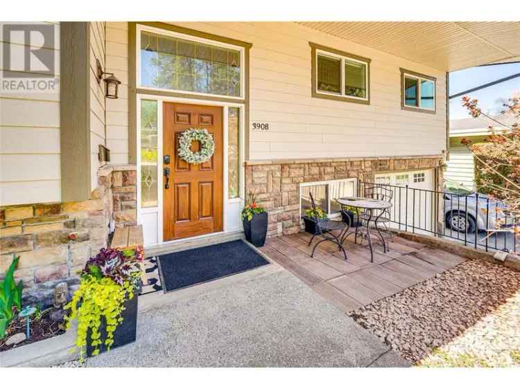 4 Bedroom Home in Easthill with Private Yard and Walkout Basement