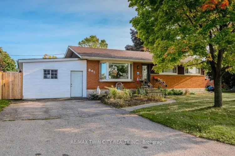 House For Sale in Cambridge, Ontario