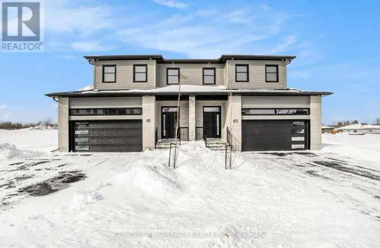 Modern Semi-Detached Home 3 Beds 3 Baths Double Garage Moose Creek