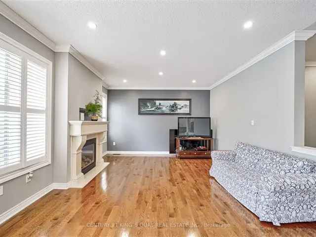 House For Sale in Whitchurch-Stouffville, Ontario