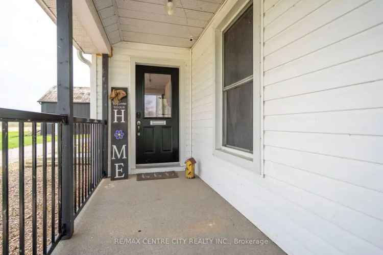 Refurbished Country Home Near Glencoe - Modern Amenities and Charm