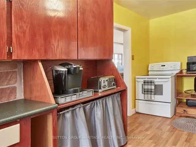 Renovator's Delight 3 Bed 2 Bath Bungalow