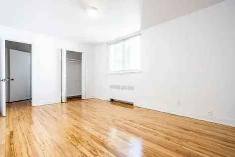 1 room apartment of 50 m² in Montreal