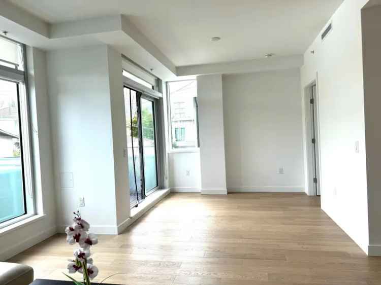 Hawthorne by Pennyfarthing 3 Bed 1361sf Corner Unit Near QE Park