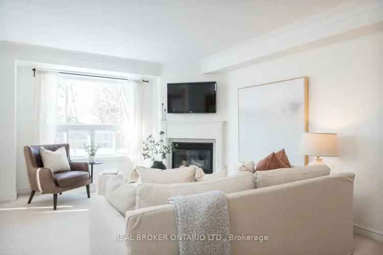 Luxury Low-Maintenance Townhome in Old Milton