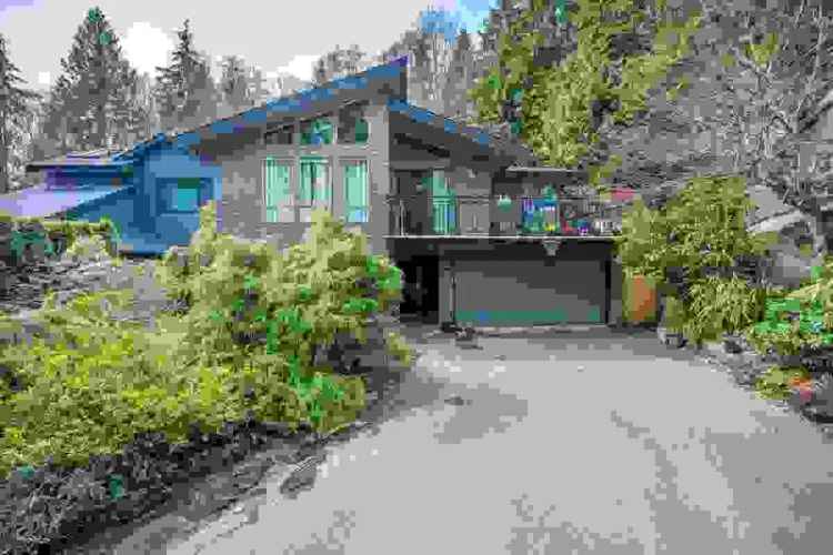 6 Bed 3 Bath Home Near Grouse Mountain
