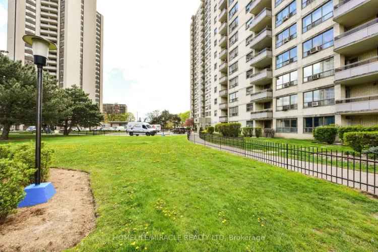 Condo For Sale in Toronto, Ontario