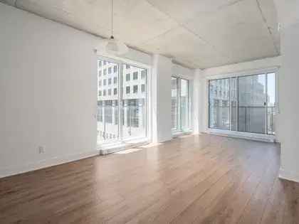 1 room studio of 53 m² in Montreal