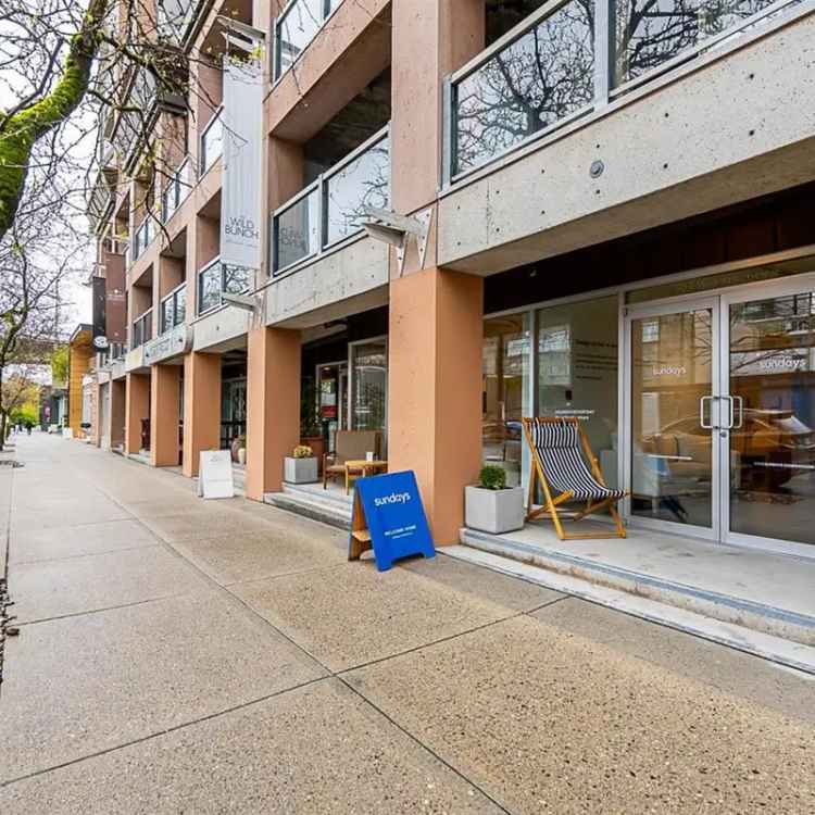 Renovated Loft with Panoramic Views and Massive Deck