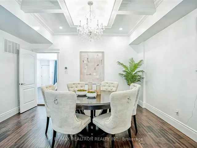 Luxury Downtown Toronto Mansion - 4 Beds 4 Baths In-Law Suite