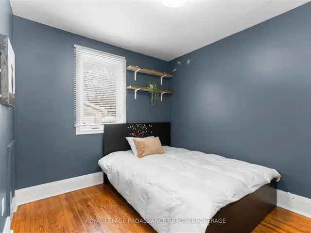 House For Sale in Kingston, Ontario