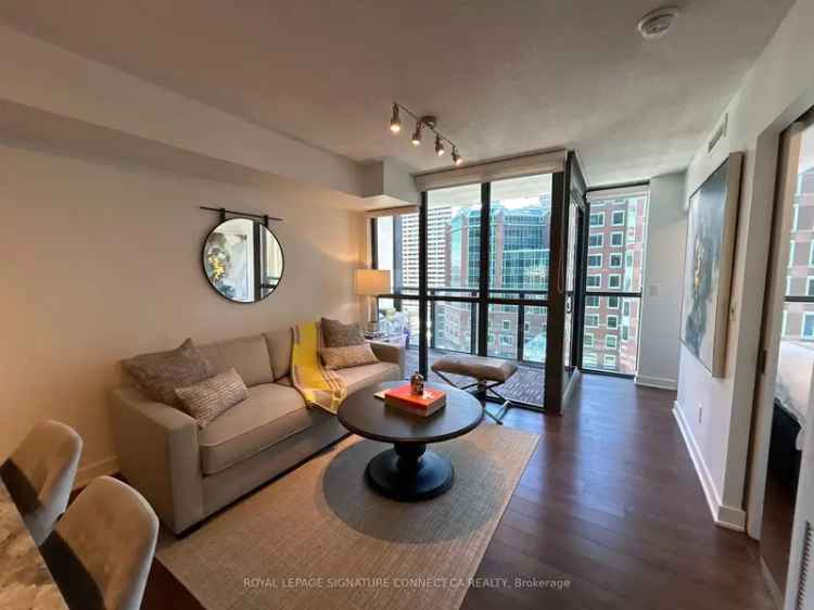 Rent condo in the city with balcony and upgraded features