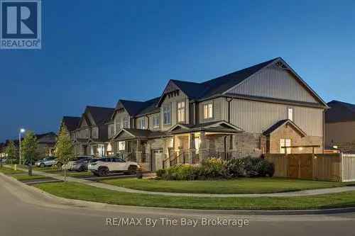 Updated Townhome in Collingwood Summit View