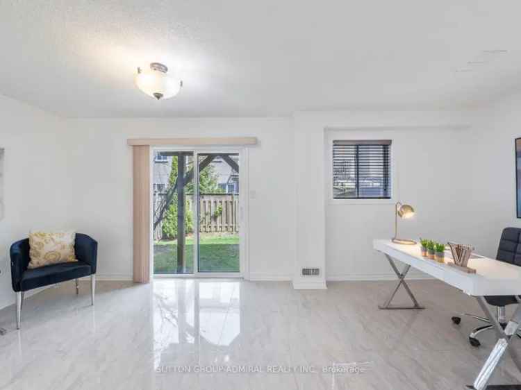 3-Bedroom Townhome in Newmarket - Bright, Modern, and Family-Friendly