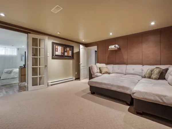 2+ Storey House for Sale in Vaudreuil Dorion