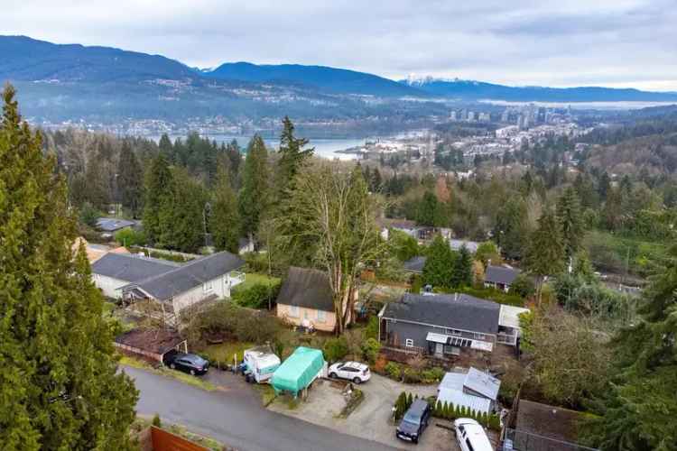 A $1,448,000.00 House/Single Family with 4 bedrooms in College Park PM, Port Moody