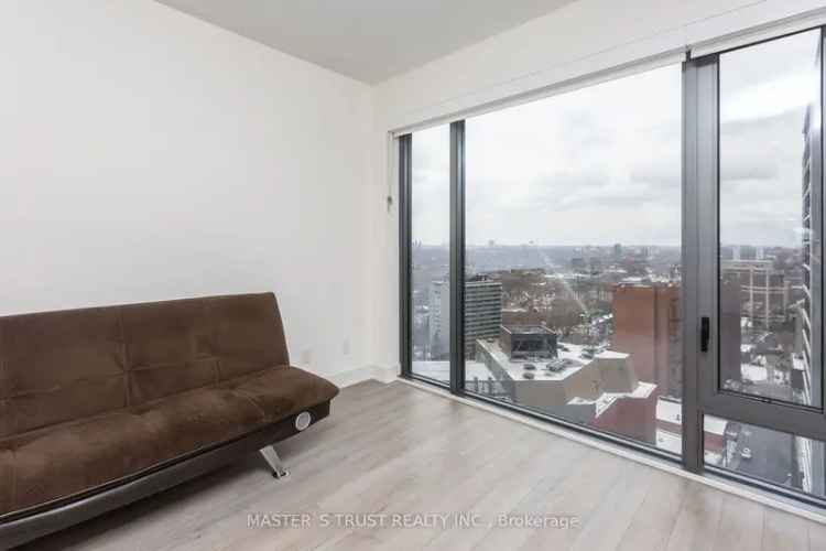 Modern Yorkville Condo with Amazing Views