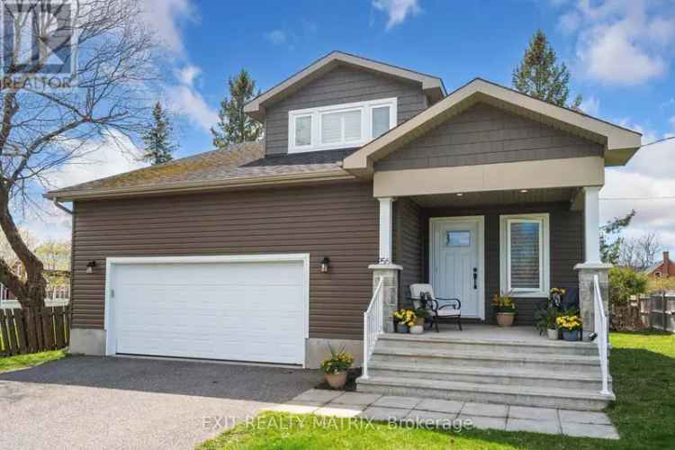 3-Bedroom 25-Bath Custom Home in Almonte