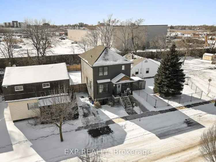 Modern 3-Bedroom Home with Accessory Apartment in St Catharines