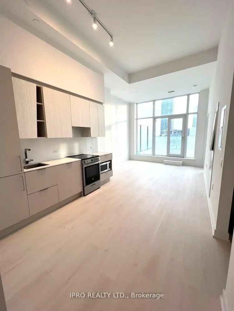 Rent 1 Bedroom Condo in Downtown Mississauga with Stunning Terrace