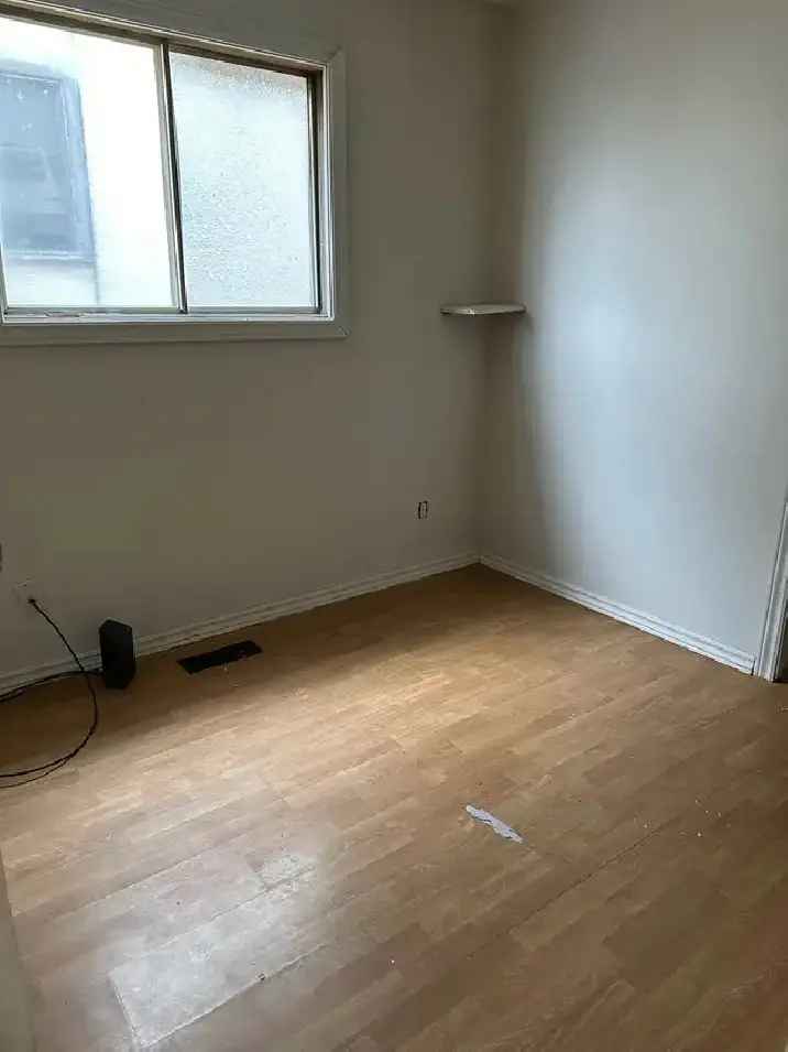 Dover SE Room for Rent