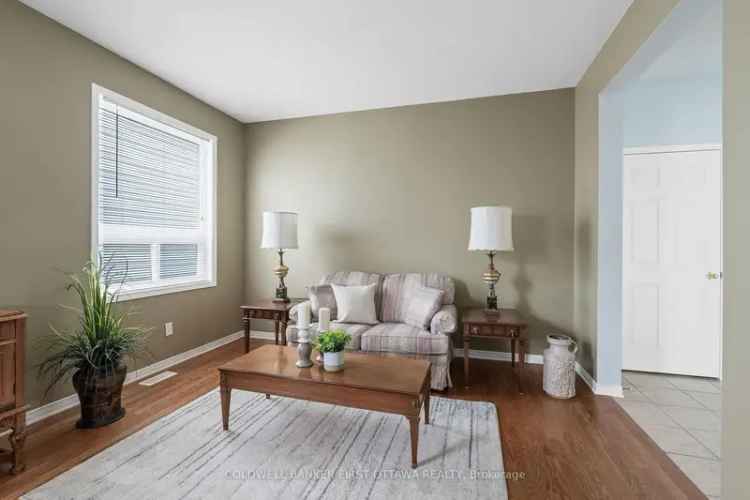 Barrhaven Home: 3 Beds, 2 Baths, 2-Car Garage - Prime Location!