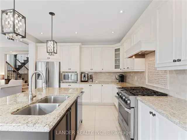 Whitby Estate Home: Guest Quarters, 4+ Beds, Gourmet Kitchen, Finished Basement