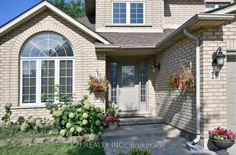 House For Sale in 15, Creanona Boulevard, Hamilton, Ontario