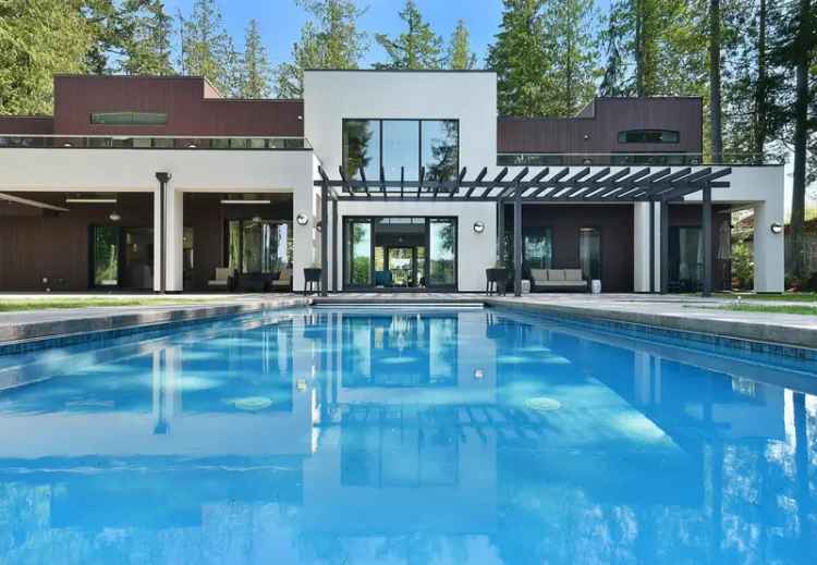 Luxury 4-Bedroom Oceanfront Estate
