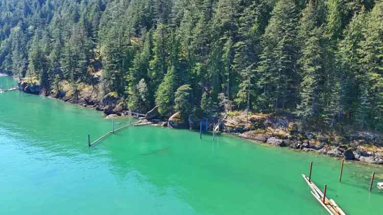 Lakefront Paradise! Build Your Dream Home on Harrison Lakefront Property - Harrison Lake, BC