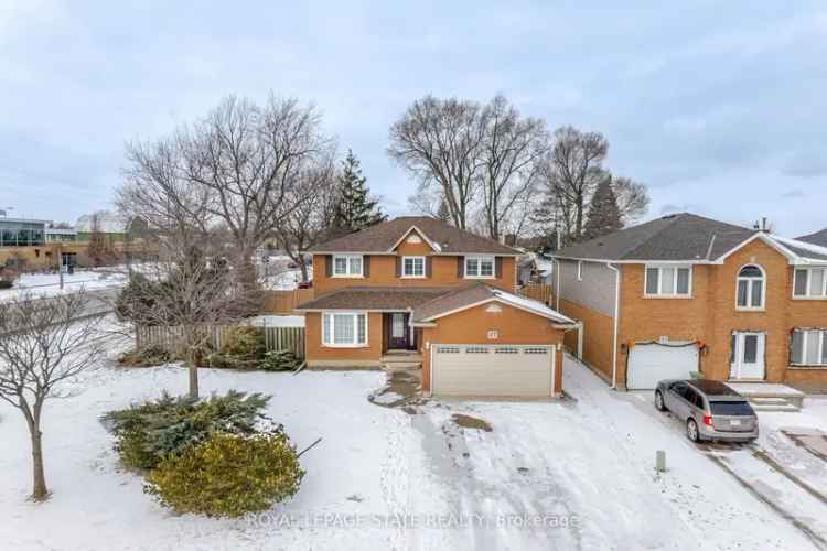 House For Sale in 87, Republic Avenue, Hamilton, Ontario