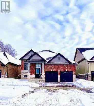 2200 Sq Ft Raised Bungalow in Millbrook Highlands