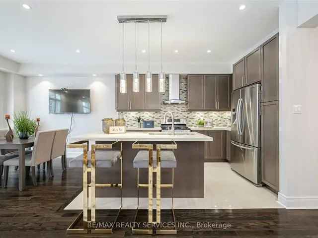 House For Sale in Brampton, Ontario