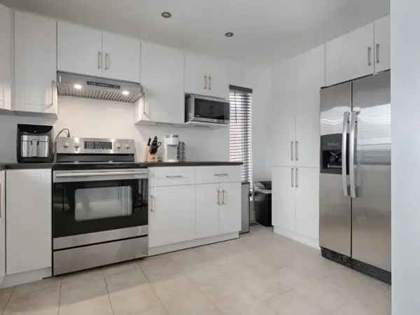 Brossard Split Level Home Near Dix30 and REM